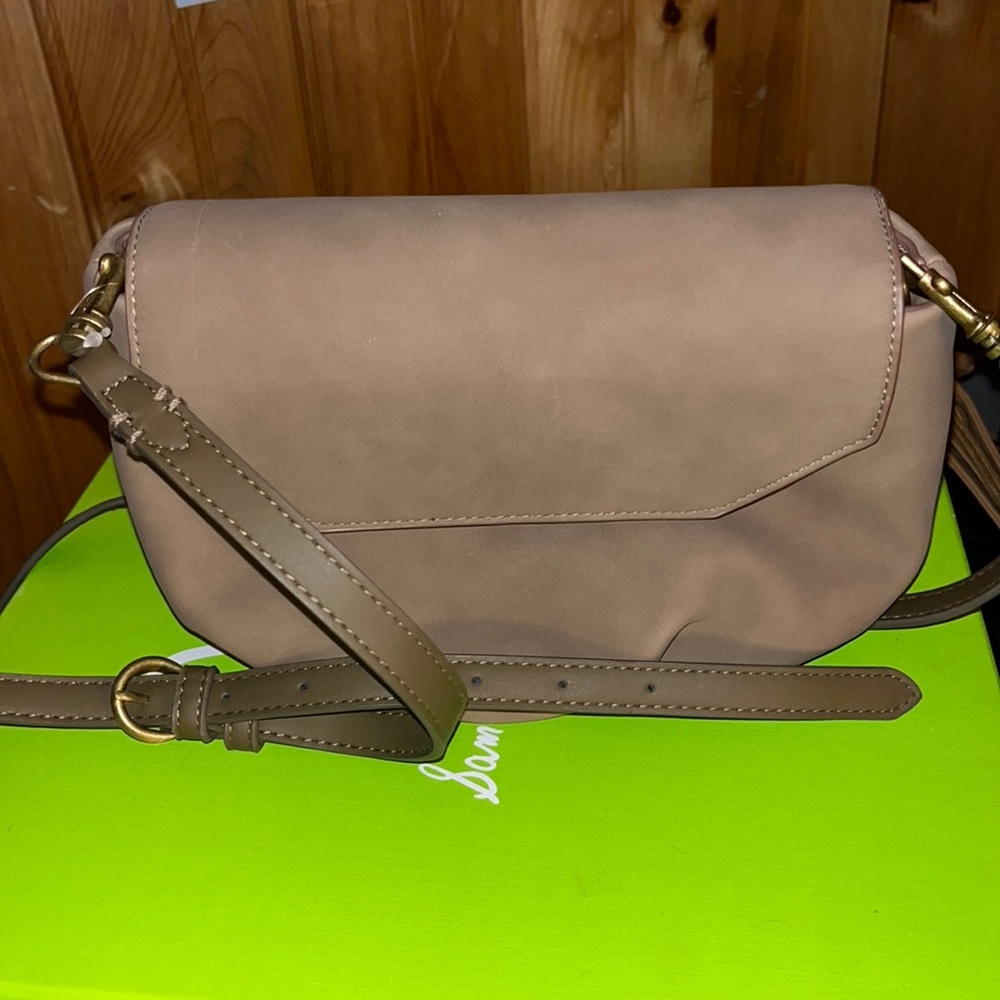 Universal threads small crossbody